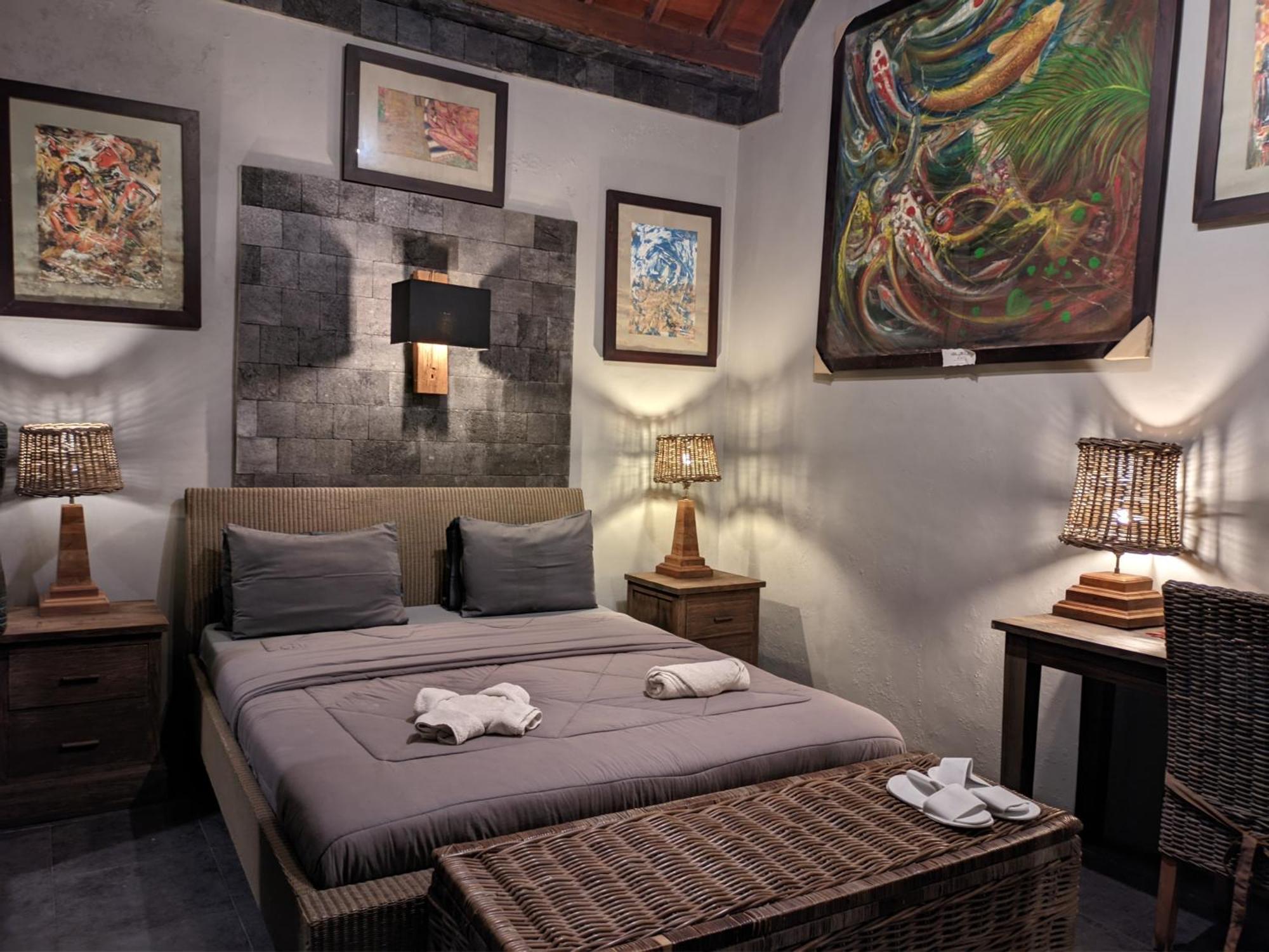 Astuti Gallery Homestay 요그야카르타 외부 사진